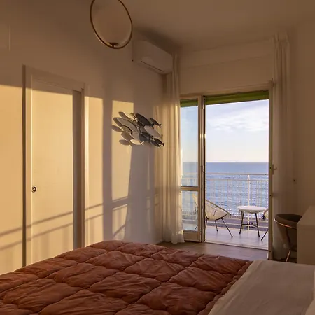 Cas' A Mare - Beachfront Luxury Suites-3